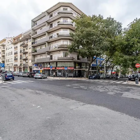 Apartment Spacious 3 Bedroom In The Heart Of Arroios *