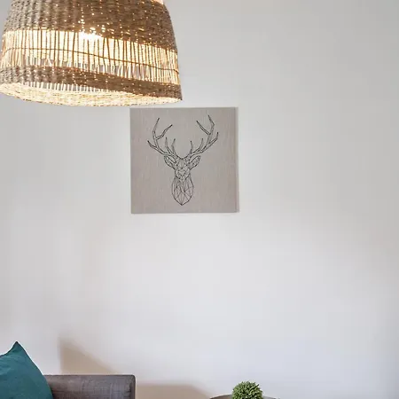Spacious 3 Bedroom In The Heart Of Arroios * Lisbon