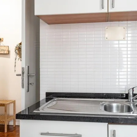 Spacious 3 Bedroom In The Heart Of Arroios Apartment Lisbon