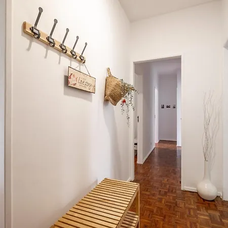 Spacious 3 Bedroom In The Heart Of Arroios * Lisbon